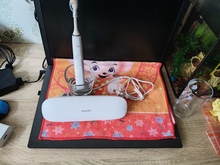 Електрична зубна щітка PHILIPS Sonicare HX9911/19 Diamond Clean 9000 відгук 2