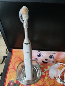 Електрична зубна щітка PHILIPS Sonicare HX9911/19 Diamond Clean 9000 відгук 4