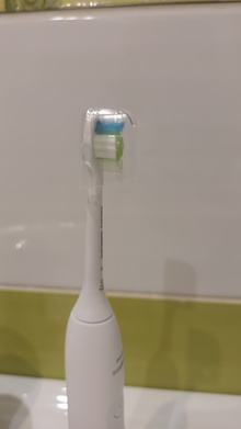 Електрична зубна щітка PHILIPS Sonicare HX7108/01 серії 5300 відгук 3