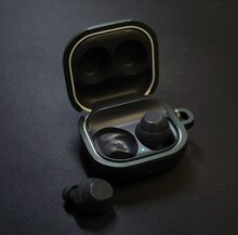 Гарнітура SAMSUNG Galaxy Buds FE Graphite (SM-R400NZAASEK) відгук 1