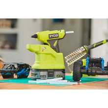 Клейовий пістолет RYOBI ONE+ RGLM18-0 (5133005001)