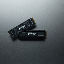 SSD накопитель Kingston FURY Renegade with Heatsink 1TB NVMe M.2 2280 PCIe 4.0 x4 3D NAND TLC (SFYRSK/1000G)