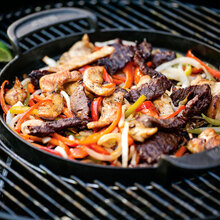 Сковорода для гриля WEBER с решеткой Gourmet BBQ System (7421)