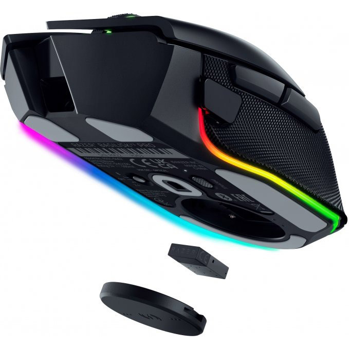 Док-станція Razer Mouse Dock PRO + Wireless Charging Puck Bundle (RZ81-01990100-B3M1) Матеріал пластик