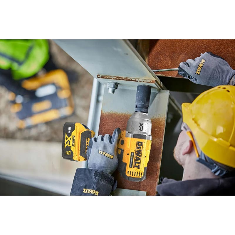 Зовнішній вигляд Гайковерт DEWALT DCF900NT