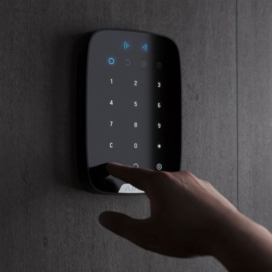 Внешний вид Беспроводная сенсорная клавиатура AJAX Keypad Plus Black (000023069)