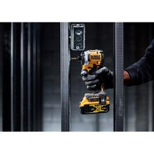 Шуруповерт DEWALT DCF850P2T