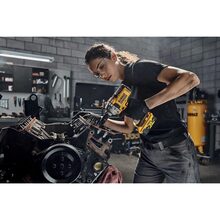 Гайковерт DEWALT DCF892NT