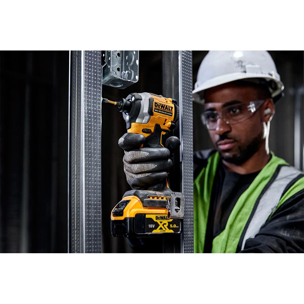 Замовити Шуруповерт DEWALT DCF850P2T