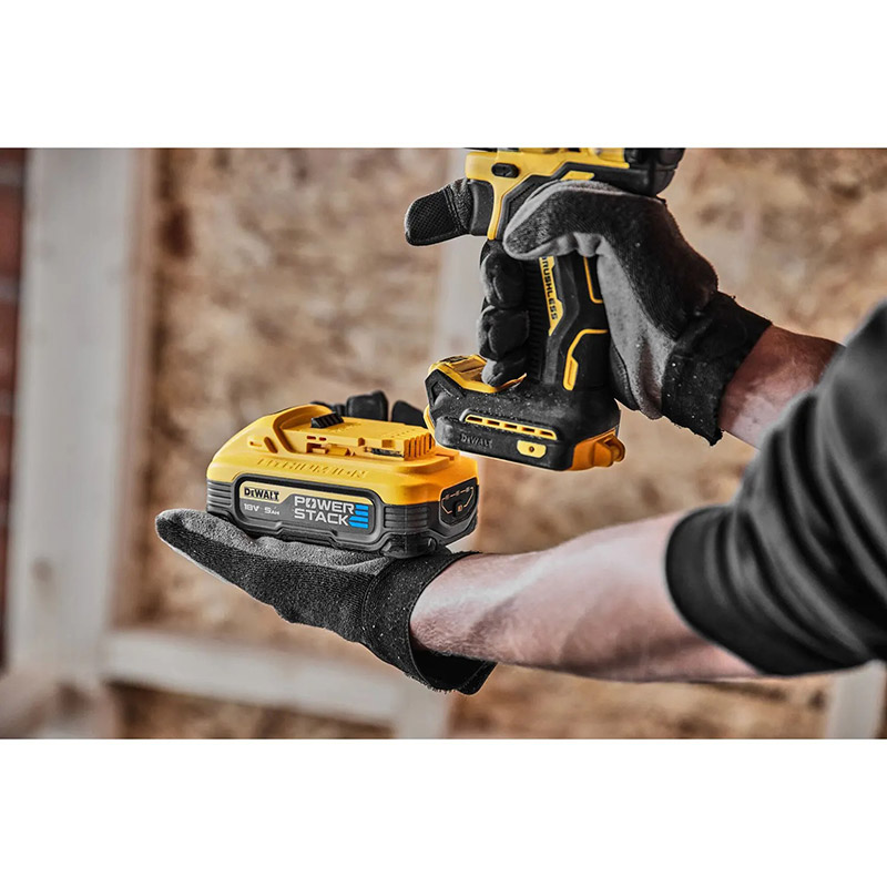 В Фокстрот Набор DEWALT XR Li-Ion PowerStack (DCD800H2T+DCF840N)