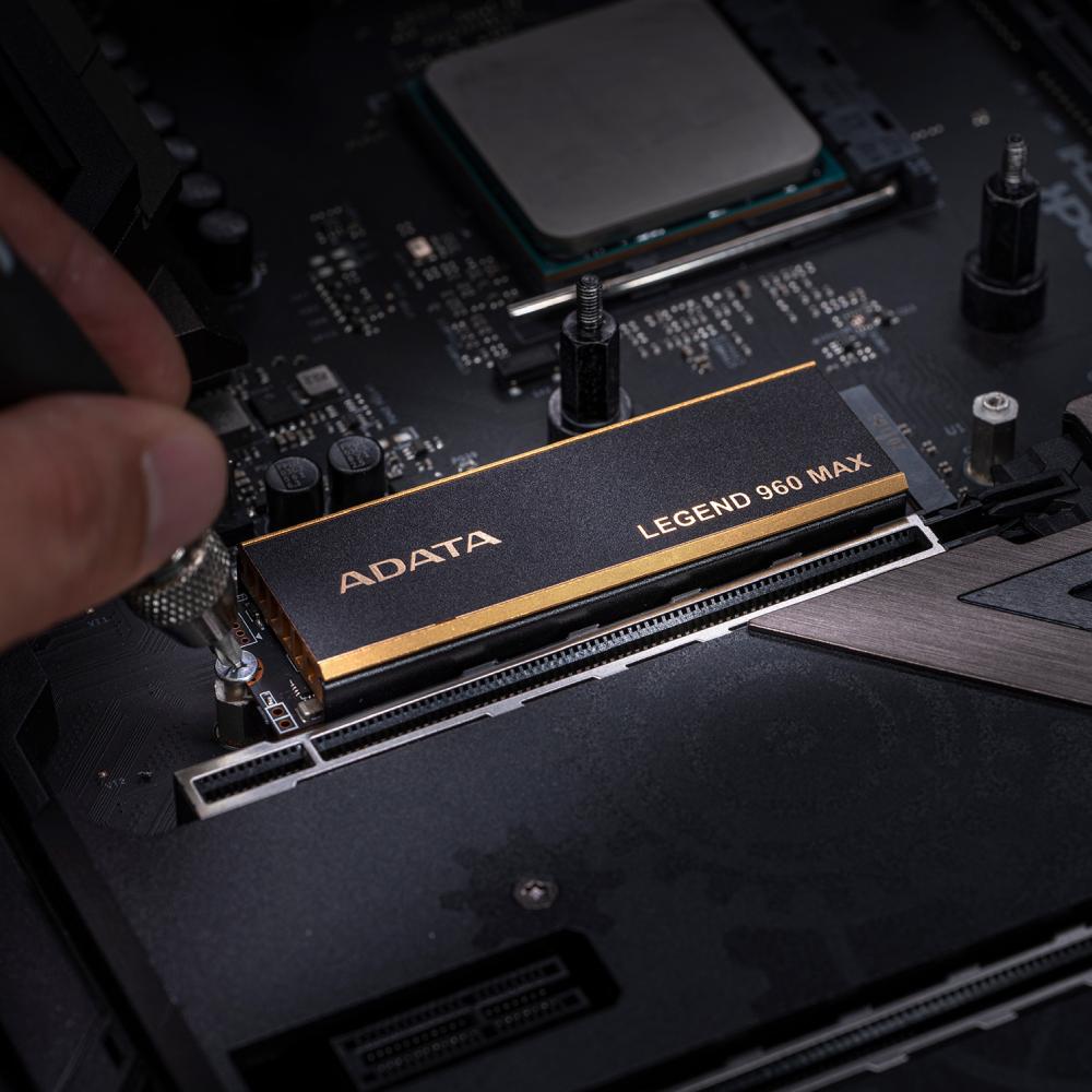 Изображение SSD накопитель ADATA M.2 2TB PCIe 4.0 LEGEND 960 MAX (ALEG-960M-2TCS)