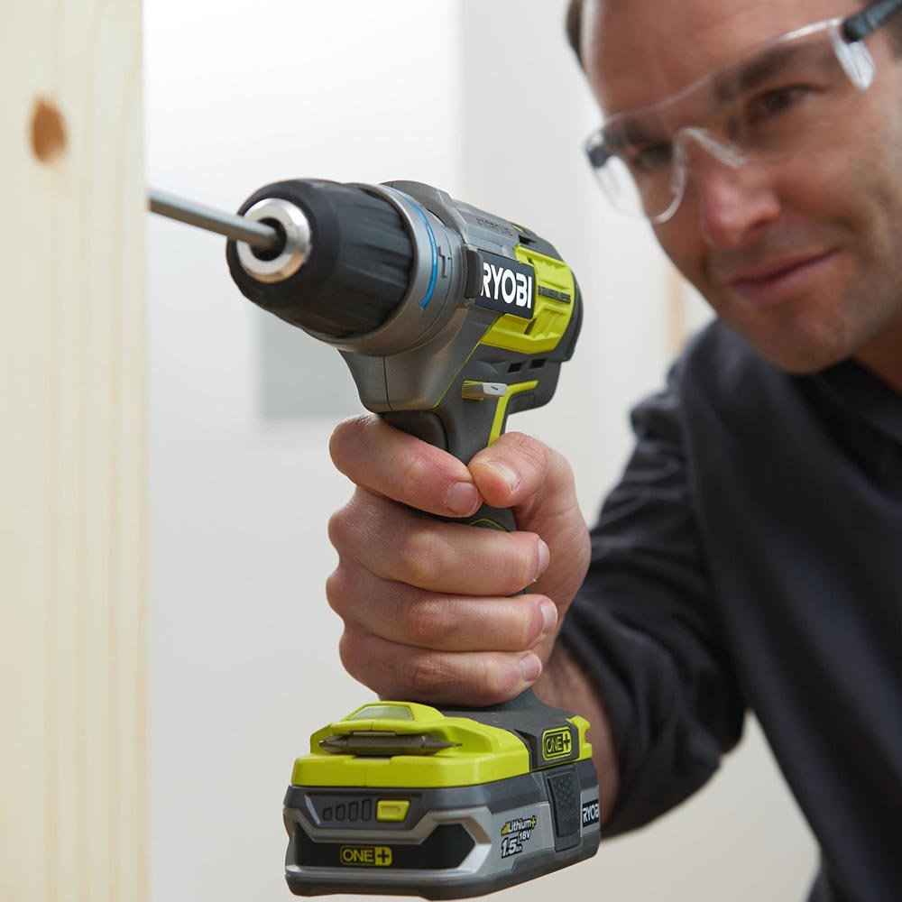 В Україні Дриль-шуруповерт RYOBI ONE+ R18PDBL-220S (5133003436)