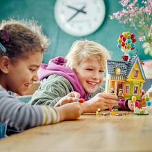 Конструктор LEGO Disney Дом Вперед и вверх (43217)