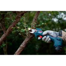 Секатор акумуляторний BOSCH Pro Pruner 12В 2 х 3 Ач 25 мм (0.601.9K1.021)