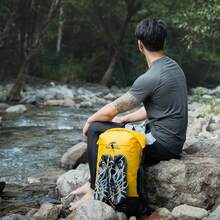 Рюкзак водонепроникний Naturehike NH21FSB04 30 л Khaki (6927595788233)