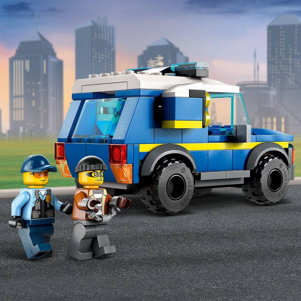 В Україні Конструктор LEGO City Центр керування рятувальним транспортом (60371)