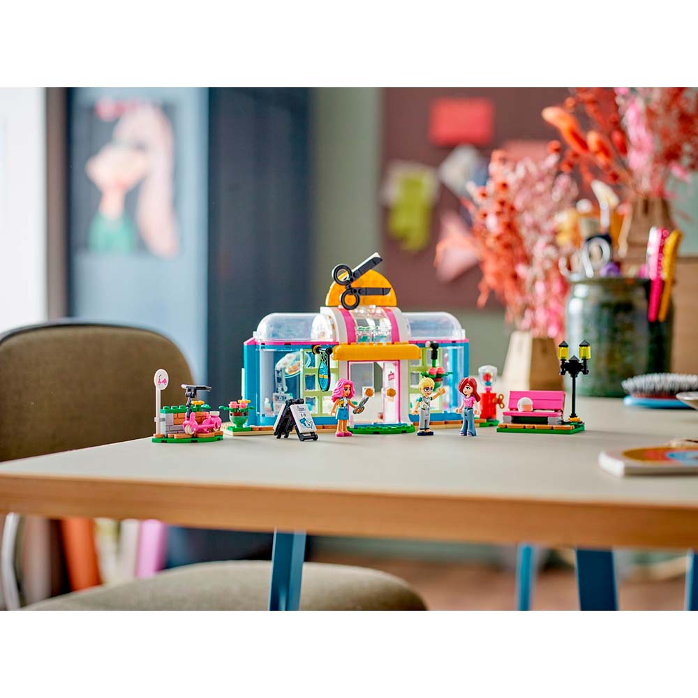 Покупка Конструктор LEGO Friends Парикмахерская 401 деталь (41743)