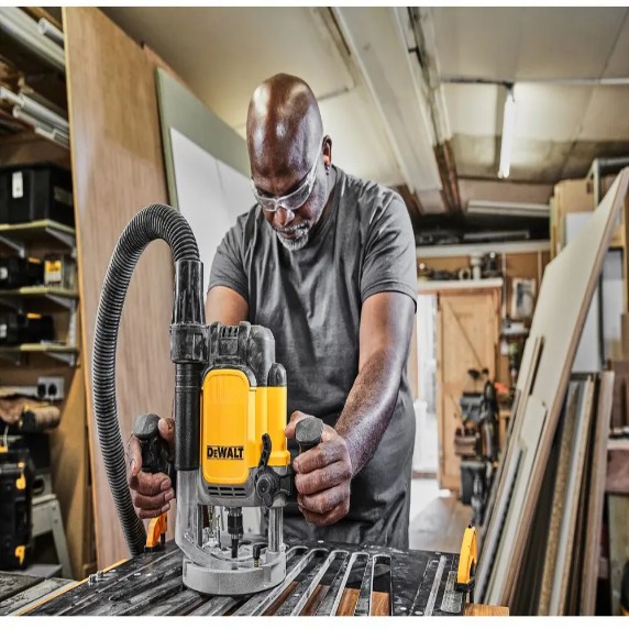 Фрезер DEWALT DWE625 Мощность 2300