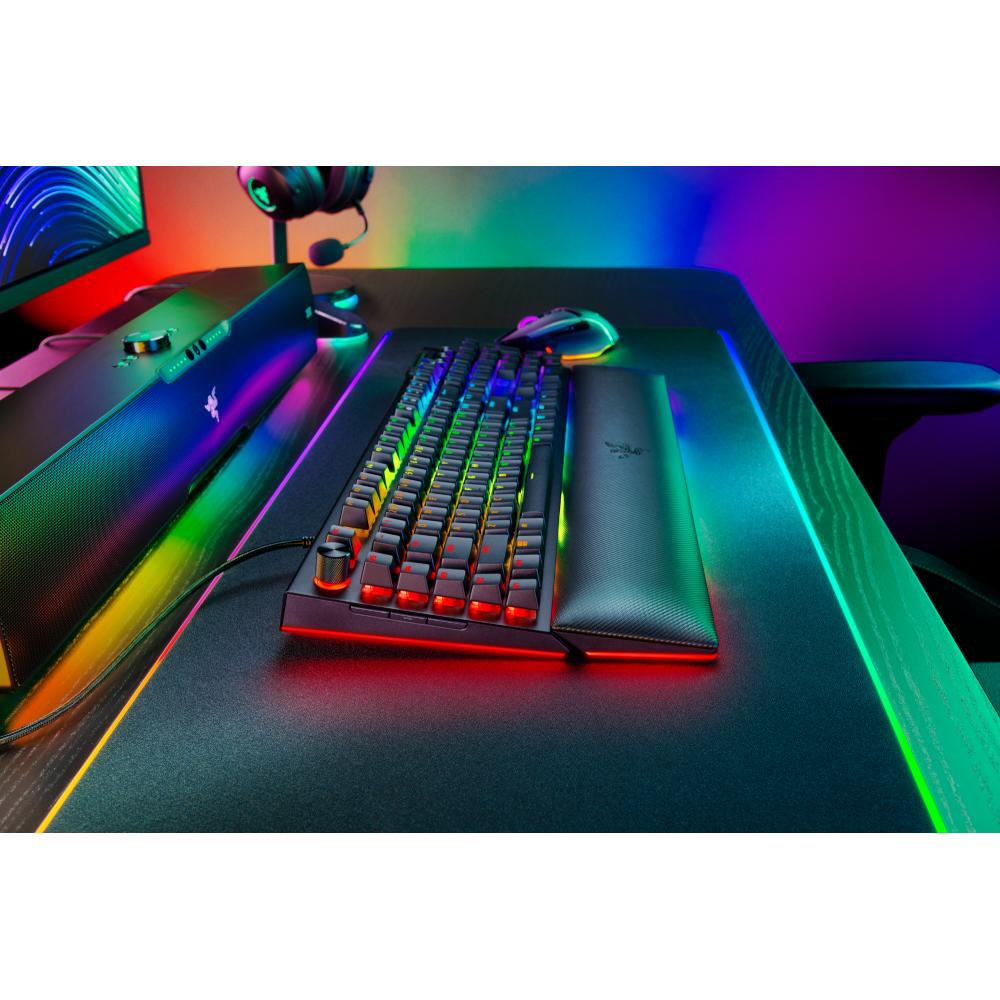 Покупка Клавиатура RAZER BlackWidow V4 PRO Green Switch (RZ03-04680100-R3M1)