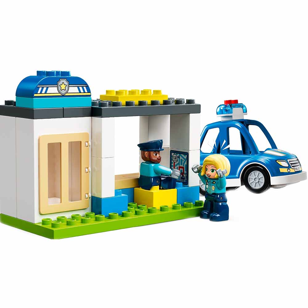 Конструктор LEGO DUPLO Town Полицейский участок и вертолёт (10959) Тематика строительство