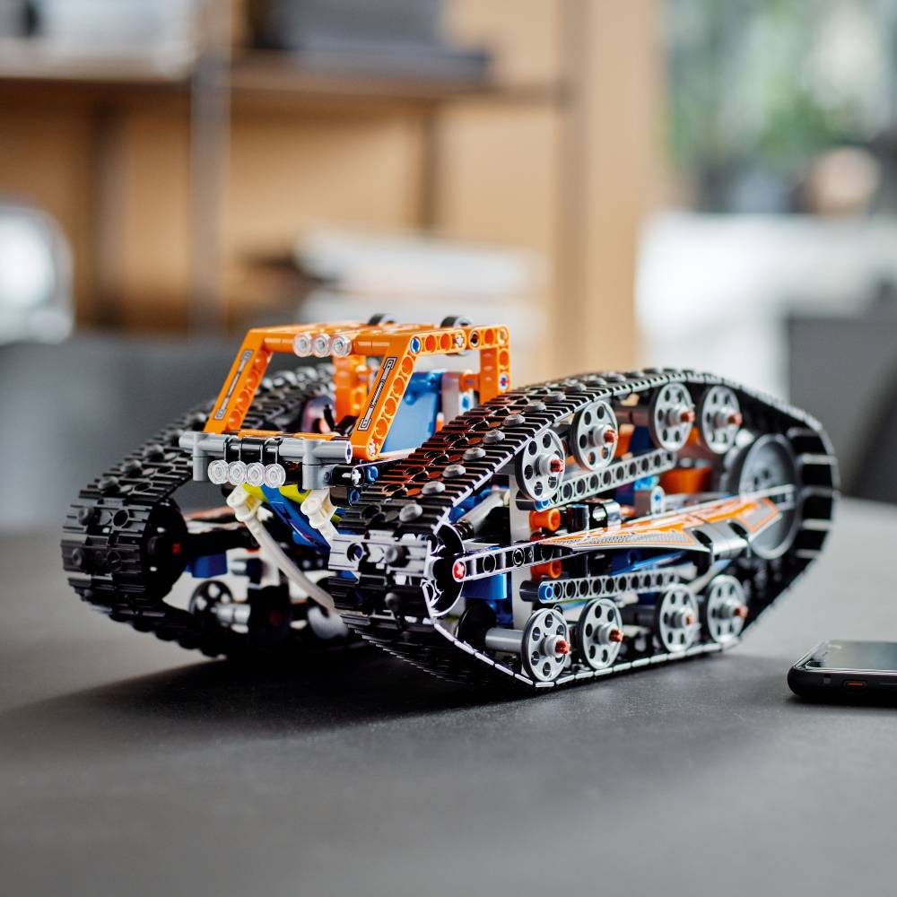 Конструктор LEGO Technic Машина-трансформер на дистанційному керуванні 772 деталей (42140) Тип транспорту танк