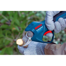 Секатор акумуляторний BOSCH Pro Pruner 12В 2 х 3 Ач 25 мм (0.601.9K1.021)