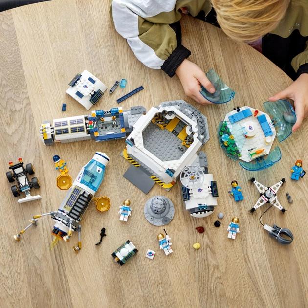 Конструктор LEGO City Space Лунная научная база 786 деталей (60350) Тематика космос