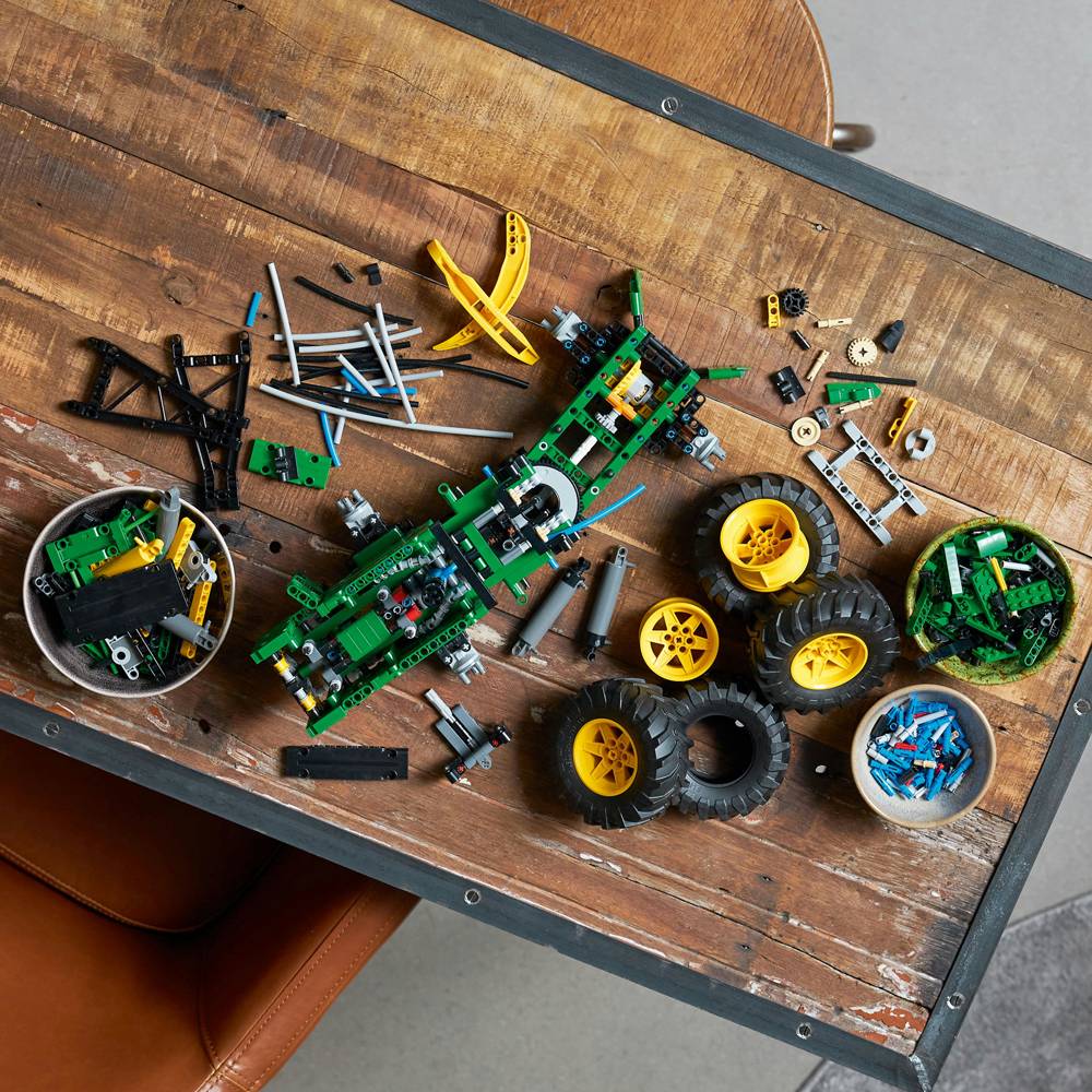 Конструктор LEGO Technic Трелювальний трактор John Deere 948L-II 1492 деталей (42157) Кріплення блок