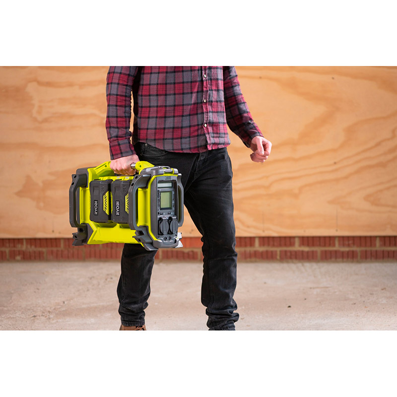 Инвертор напряжения Ryobi MAX POWER RY36BI1800A-0 без АКБ (5133004942) Типы портов розетка 220В