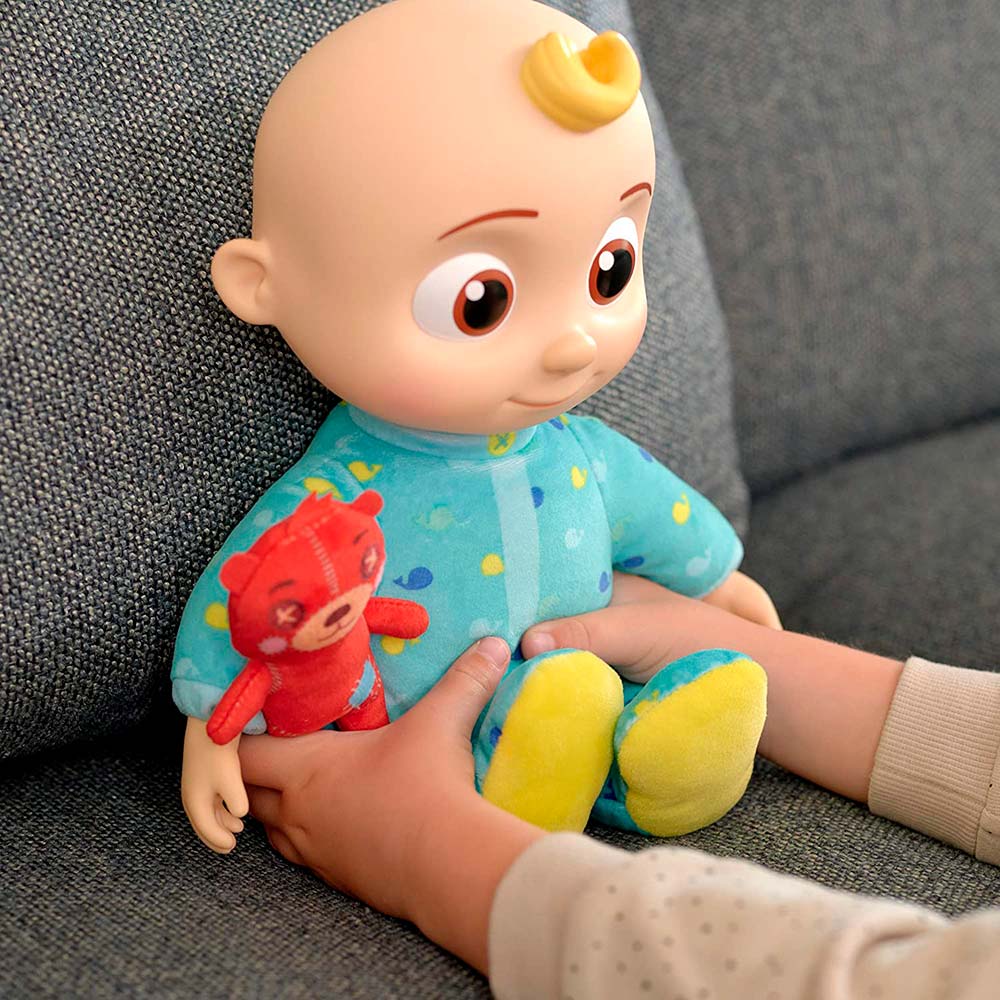 Фото Мягкая игрушка COCOMELON Roto Plush Bedtime JJ Doll Джей Джей со звуком (CMW0016)