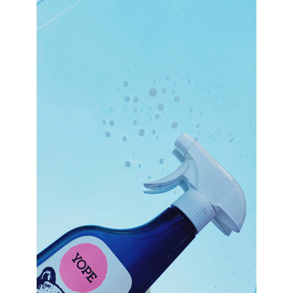 Средство для мытья зеркал и стекла YOPE 750 мл (800-002982) Состав Aqua, Isopropyl Alcohol, PPG-2 Methyl Ether, Alkyl Polyglucoside, Methylisothiazolinone, Benzisothiazolinone