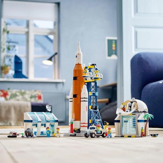 Замовити Конструктор LEGO City Space Космодром 1010 деталей (60351)