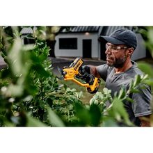 Секатор акумуляторний DEWALT 18В XR Li-lon (DCMPP568N)