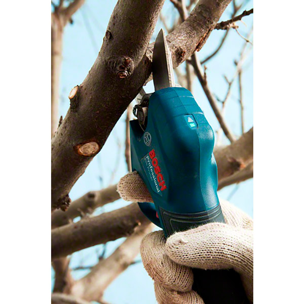 Секатор акумуляторний BOSCH Pro Pruner 12В 2 х 3 Ач 25 мм (0.601.9K1.021) Особливості акумуляторний