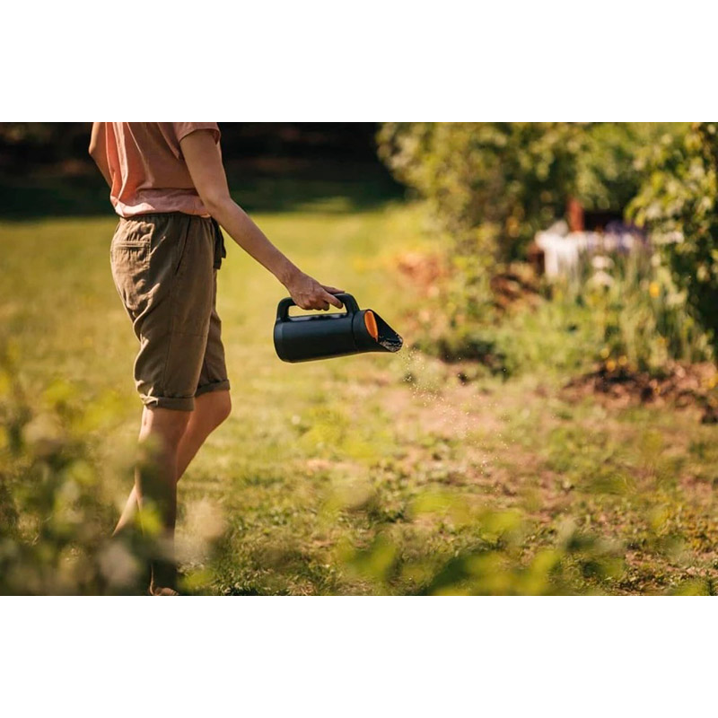 Изображение Сеялка ручная FISKARS Solid 30 см 280гр (1057076)