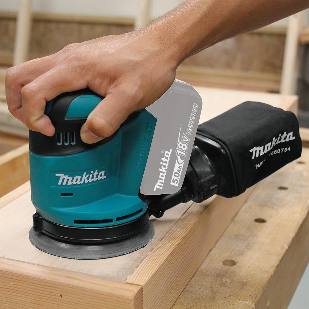 Шліфмашина MAKITA DBO180Z Конструкція під'єднання пилозбірника