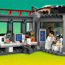 Конструктор LEGO Jurassic World Центр відвідувачів: Атака тиранозавра та раптора 693 деталі (76961)