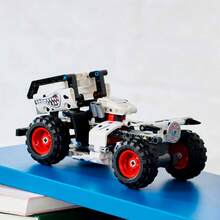 Конструктор LEGO Technic Monster Jam Monster Mutt Dalmatian (42150)