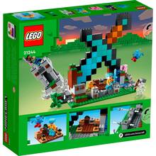 Конструктор LEGO Minecraft Форпост з мечем 427 деталей (21244)