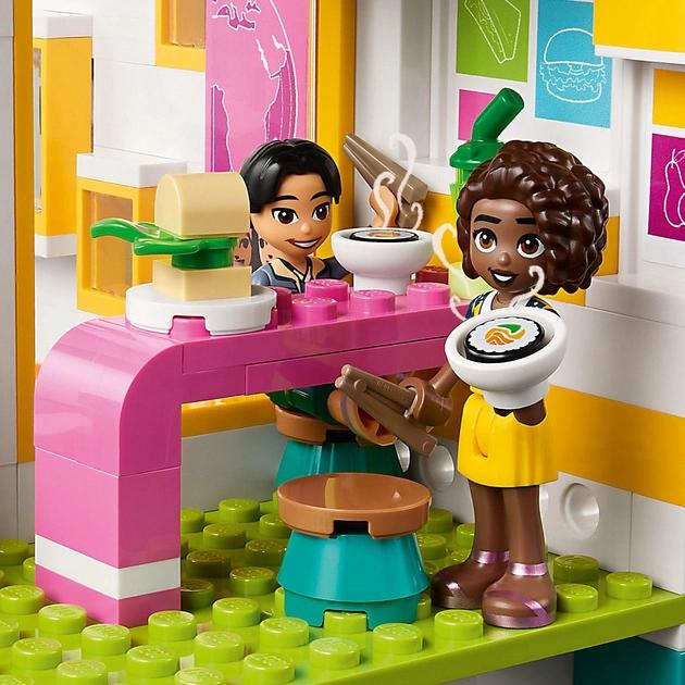 Заказать Конструктор LEGO Friends Хартлейк-Сити: международная школа 985 деталей (41731)