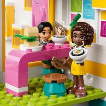 Конструктор LEGO Friends Хартлейк-Сити: международная школа 985 деталей (41731)