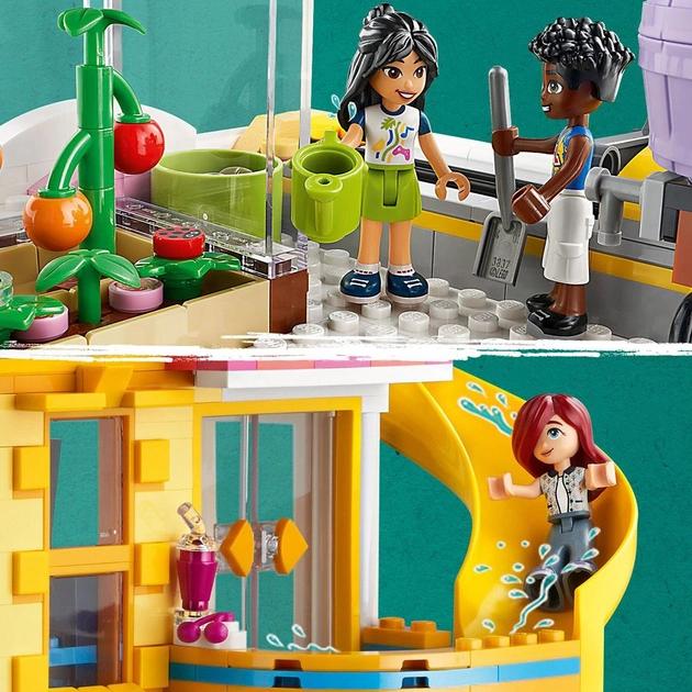 Заказать Конструктор LEGO Friends Хартлейк-Сити. Общественный центр 1513 деталей (41748)