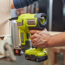 Гвоздезабиватель RYOBI ONE+ R18GN18-0 без АКБ и ЗУ (5133005136)
