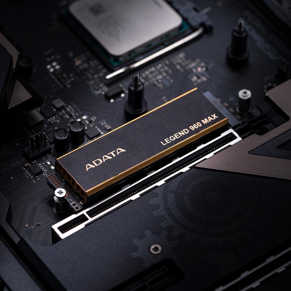 Фото SSD накопитель ADATA M.2 2TB PCIe 4.0 LEGEND 960 MAX (ALEG-960M-2TCS)