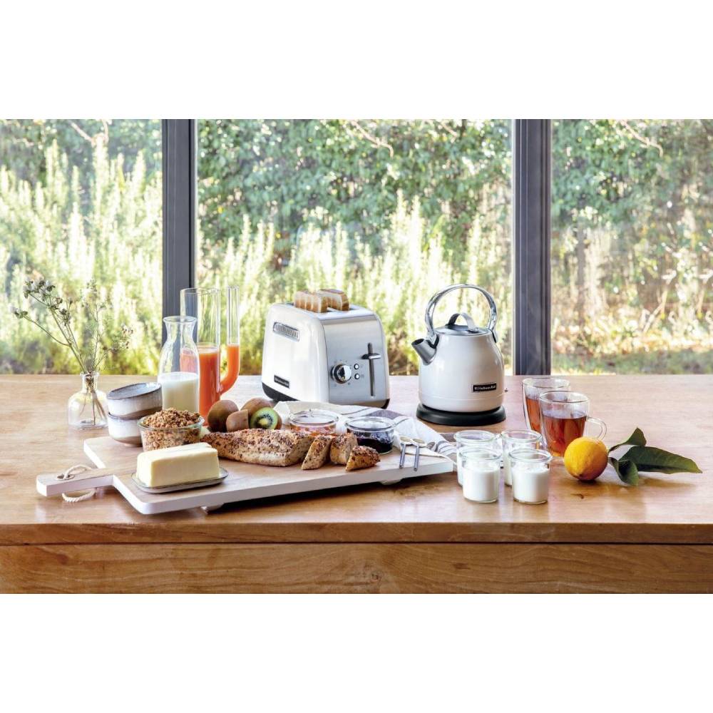 В інтернет магазині Електрочайник KITCHENAID CLASSIC 1,25л White (5KEK1222EWH)