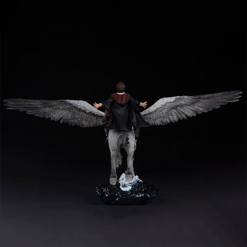 Фигурка IRON STUDIOS HARRY POTTER Harry Potter and Buckbeak (WBHPM41021-10) Тип один предмет