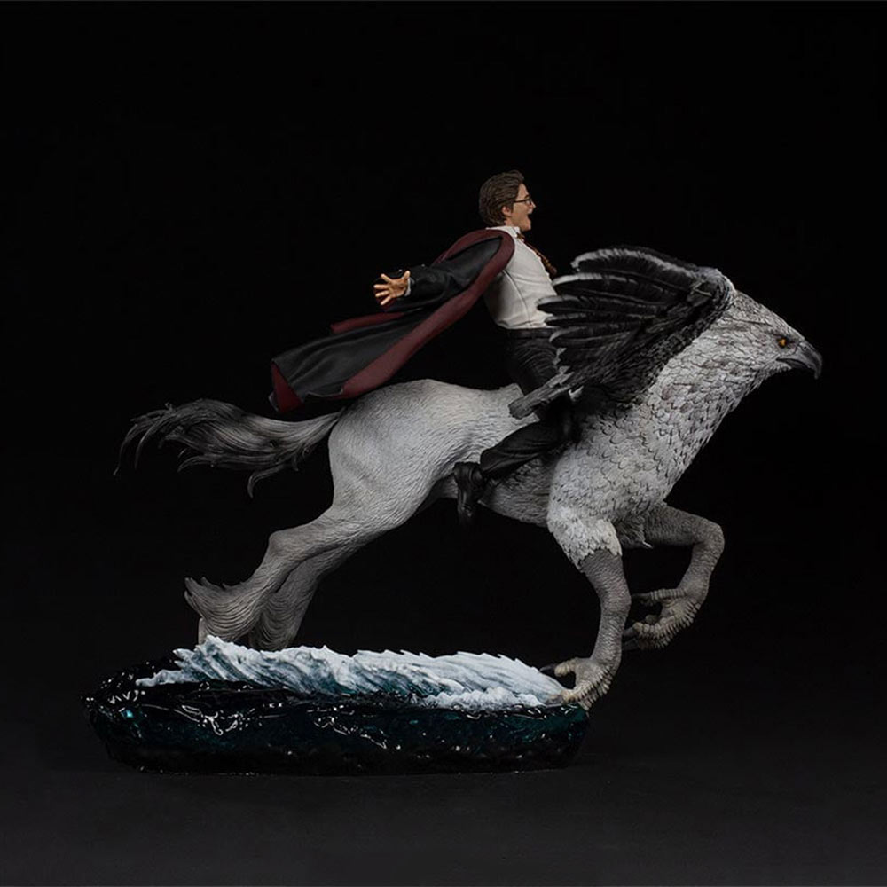 Фигурка IRON STUDIOS HARRY POTTER Harry Potter and Buckbeak (WBHPM41021-10) Коллекционная серия герои кино