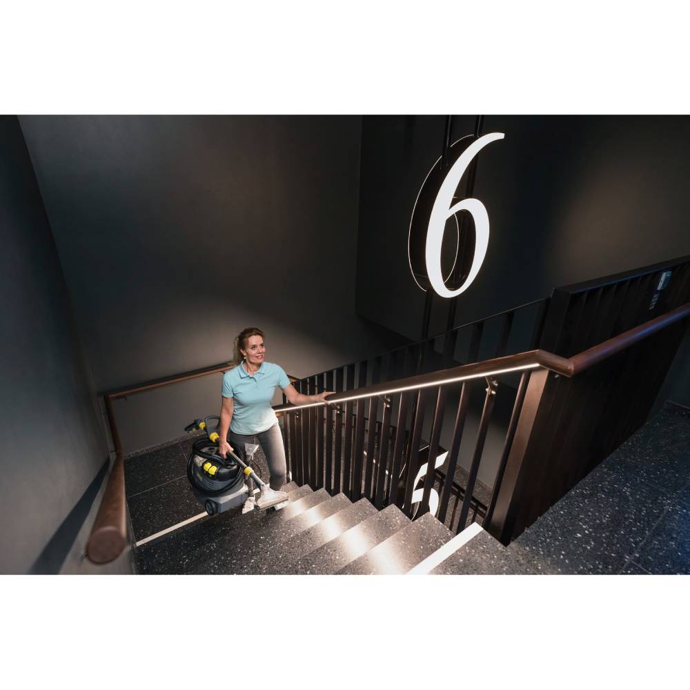 Зовнішній вигляд Пилосос KARCHER Puzzi 8/1 Adv (1.100-241.0)