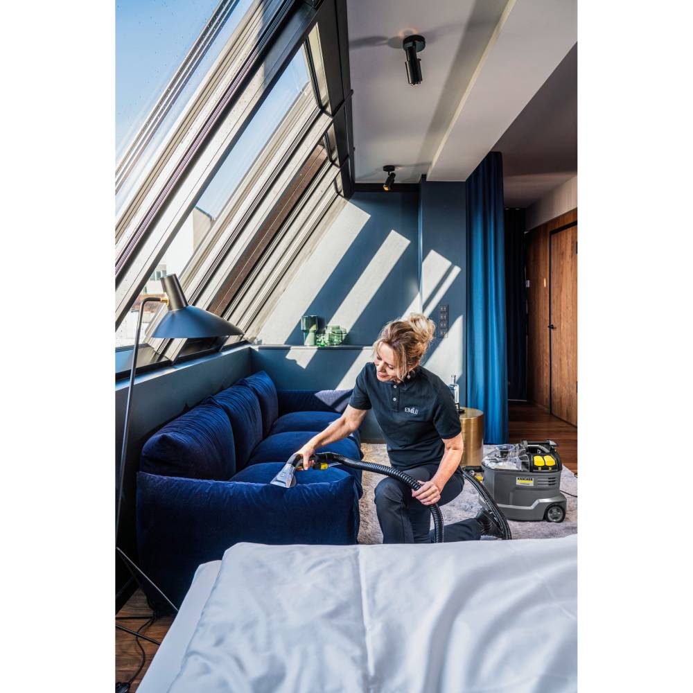 Пилосос KARCHER Puzzi 8/1 Adv (1.100-241.0) Пилозбірник контейнер (без циклону)