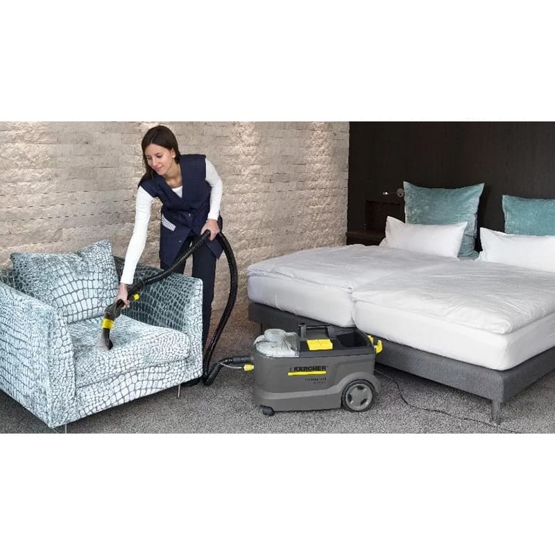 В Украине Пылесос KARCHER Puzzi 10/1 C hand nozzle (1.100-131.0)